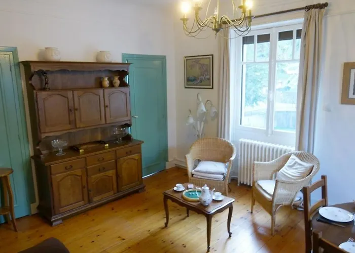 Bagnères-de-luchon, 3 Pièces, 7 Personnes - Fr-1-313-188 *