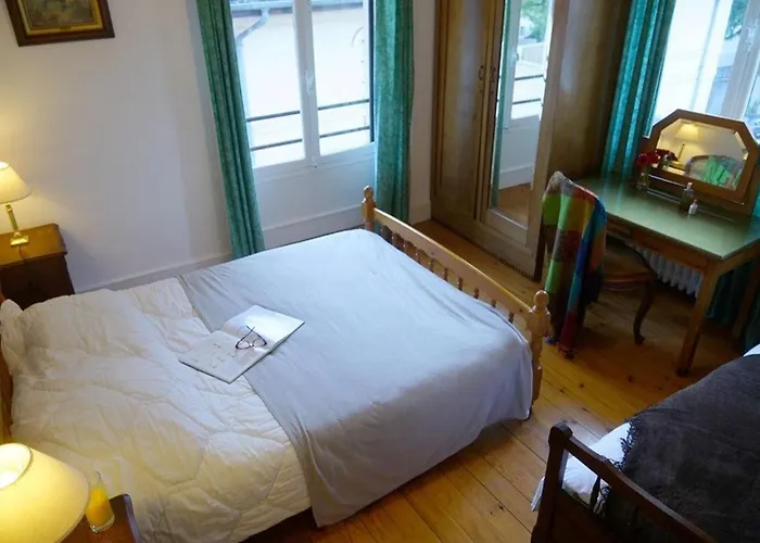 Bagnères-de-luchon, 3 Pièces, 7 Personnes - Fr-1-313-188 *